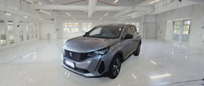 Peugeot 3008 Allure vista frontale