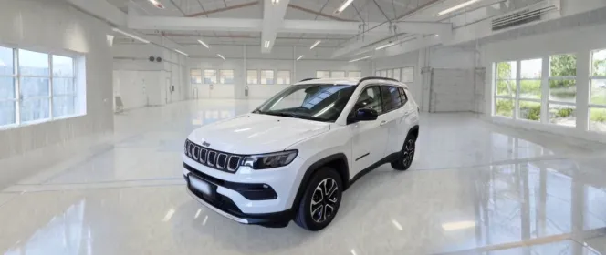 Jeep Compass Alpine White vista frontale