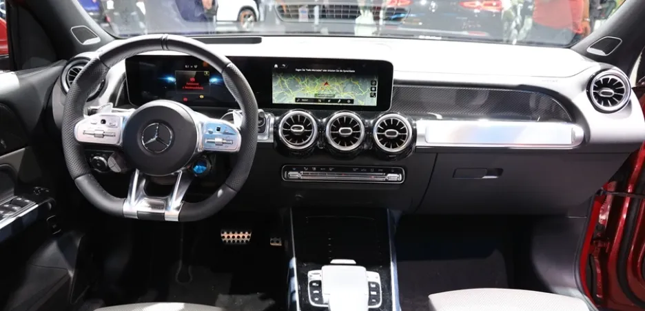 Mercedes-Benz GLB interni 
